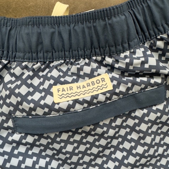 Fair Harbor The Anchor Swim Shorts | Medium | 8-Inch Inseam | Performance Fabric - Picture 3 of 4
